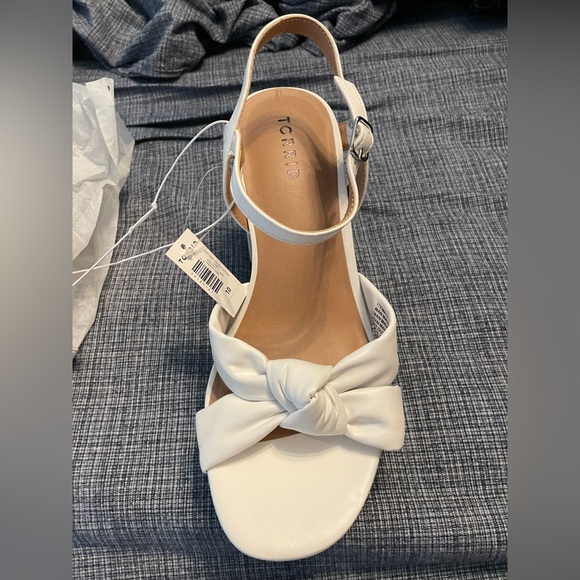 torrid Shoes - Torrid white soft-knot platform shoes
